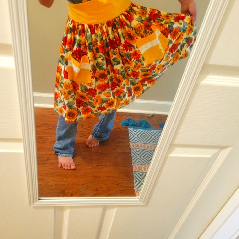Half apron